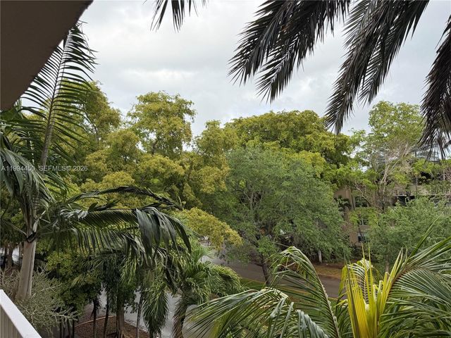 1805 Sans Souci Blvd 413, North Miami, FL 33181