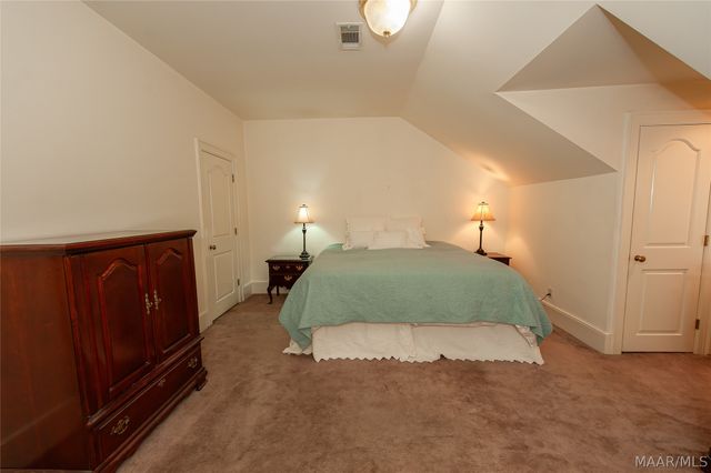 8048 Westchester Place, Montgomery, AL 36117