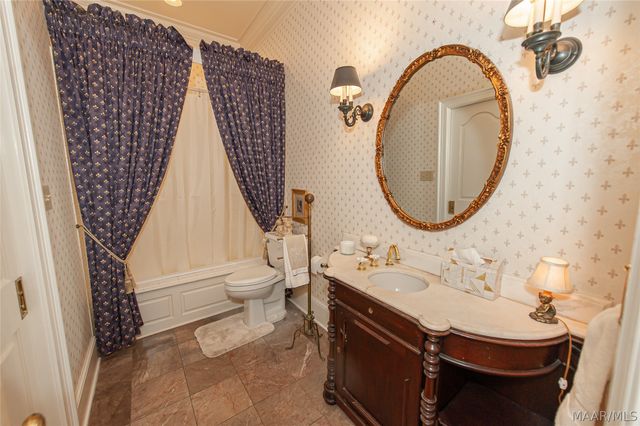 8048 Westchester Place, Montgomery, AL 36117