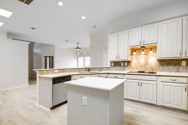 8622 Forest Glen Drive, Irving, TX 75063