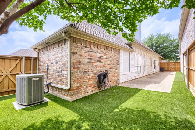 8622 Forest Glen Drive, Irving, TX 75063