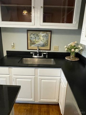 445 Ludlow Avenue, Cincinnati, OH 45220