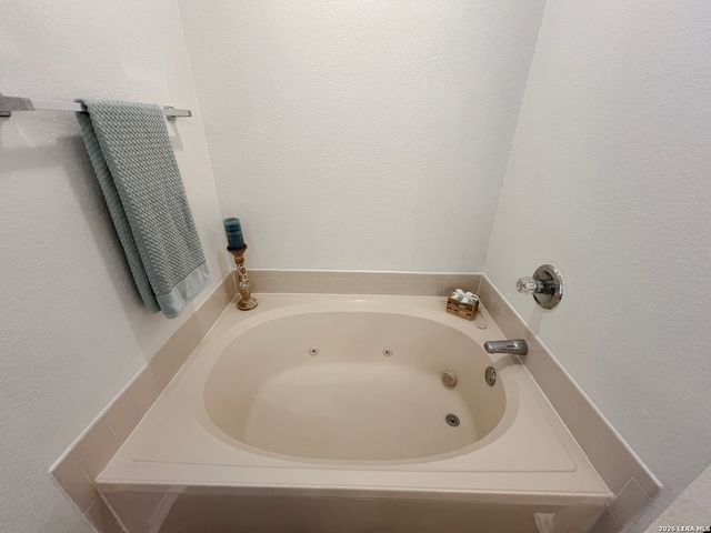11712 Paddlebrook, San Antonio, TX 78253