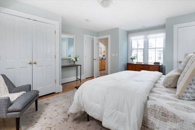 16 Abbott Street, Wellesley, MA 02482