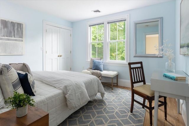 16 Abbott Street, Wellesley, MA 02482