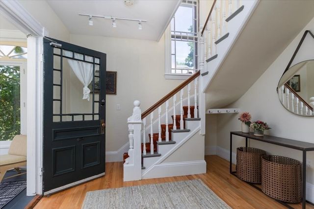 16 Abbott Street, Wellesley, MA 02482
