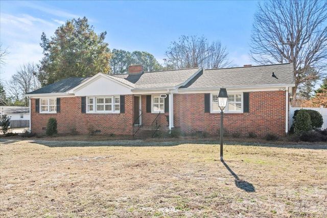 313 W Pigg Street, Pageland, SC 29728
