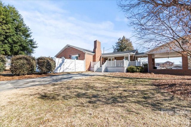 313 W Pigg Street, Pageland, SC 29728