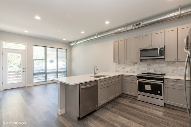 8917 Grant Avenue 3B, Brookfield, IL 60513