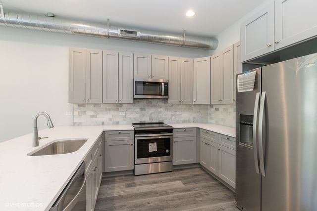 8917 Grant Avenue 3B, Brookfield, IL 60513