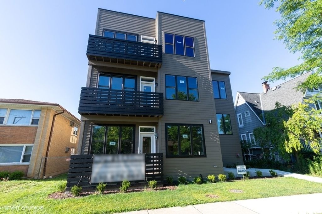 8917 Grant Avenue 3B, Brookfield, IL 60513