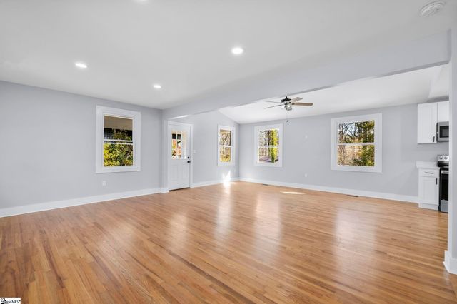 217 Greenbriar Drive, Simpsonville, SC 29680