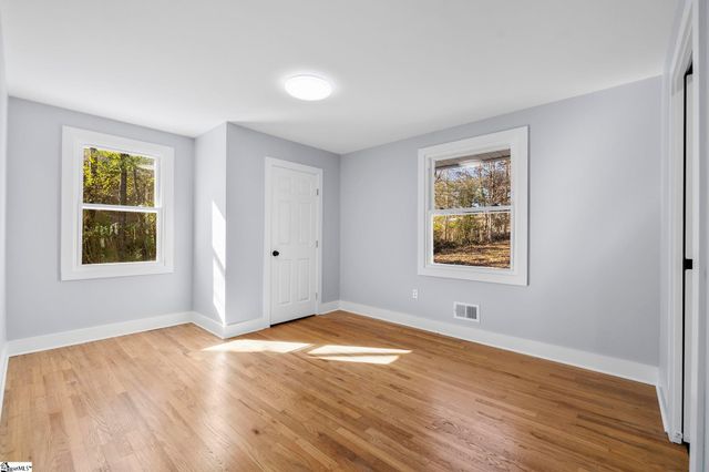 217 Greenbriar Drive, Simpsonville, SC 29680