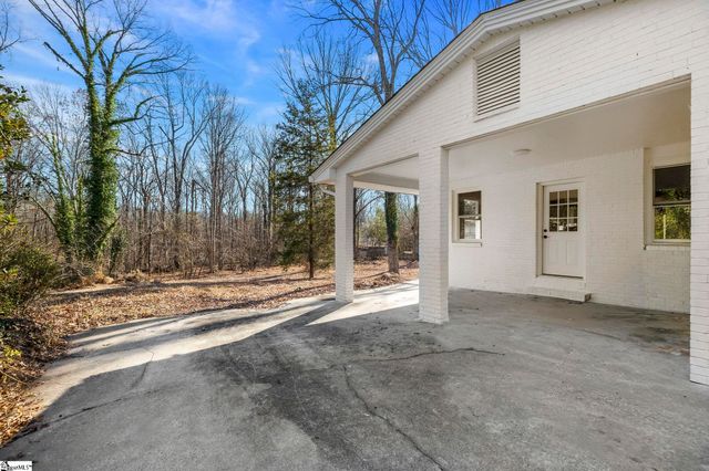 217 Greenbriar Drive, Simpsonville, SC 29680