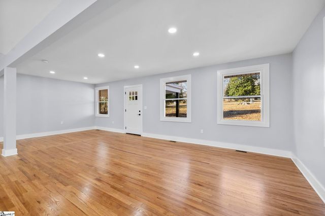 217 Greenbriar Drive, Simpsonville, SC 29680