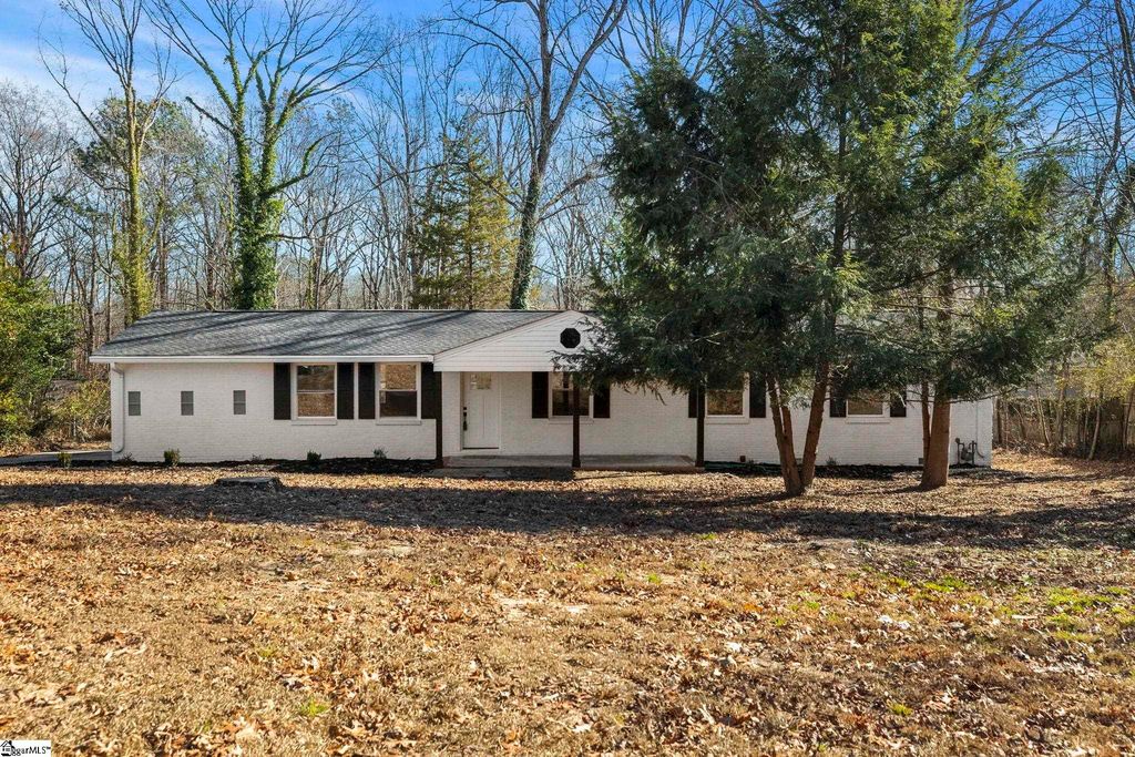 217 Greenbriar Drive, Simpsonville, SC 29680