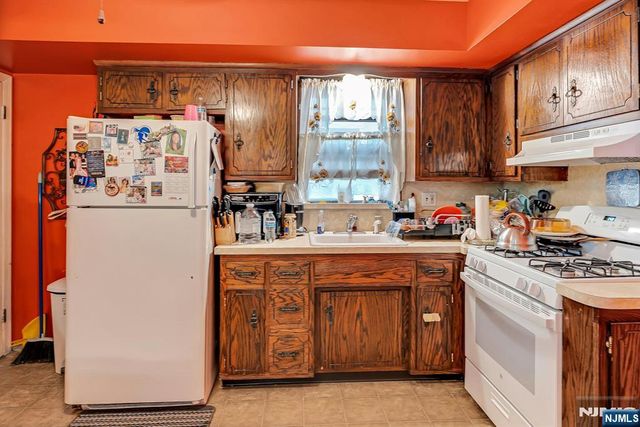 349 2nd Street, East Newark, NJ 07029