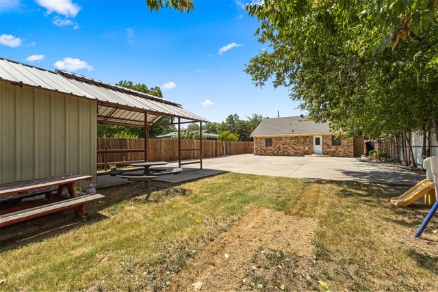 207 Washington Avenue, Saginaw, TX 76179
