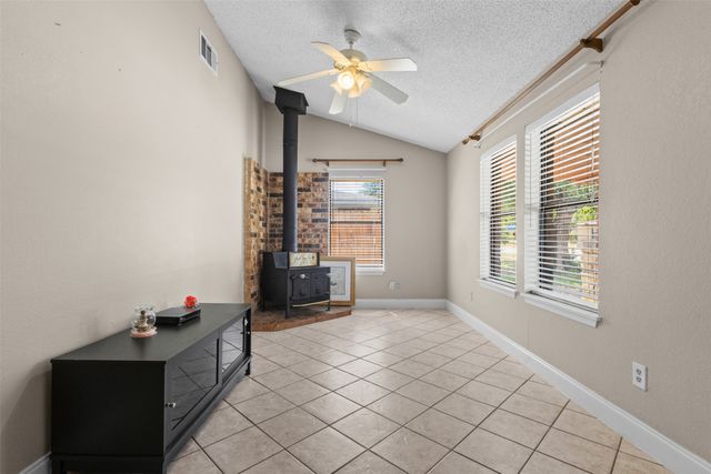 207 Washington Avenue, Saginaw, TX 76179