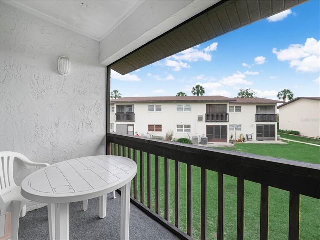 900 AVENUE Z SE D6, Winter Haven, FL 33880