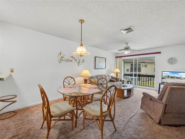 900 AVENUE Z SE D6, Winter Haven, FL 33880
