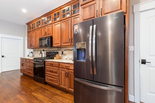 24866 S 638 Road, Grove, OK 74344