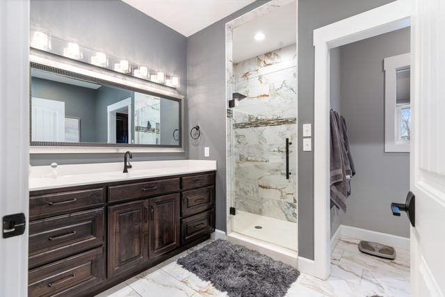 24866 S 638 Road, Grove, OK 74344