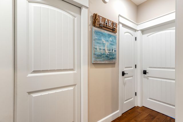 24866 S 638 Road, Grove, OK 74344