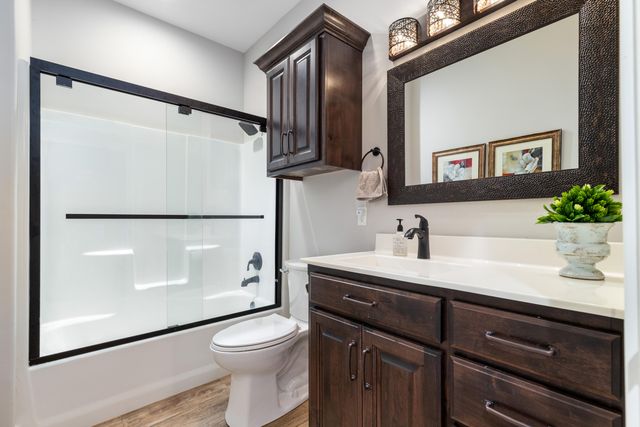 24866 S 638 Road, Grove, OK 74344