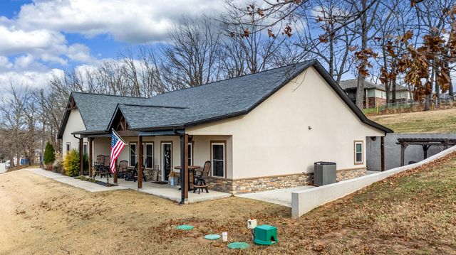 24866 S 638 Road, Grove, OK 74344