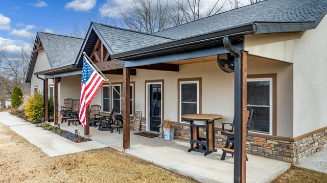 24866 S 638 Road, Grove, OK 74344