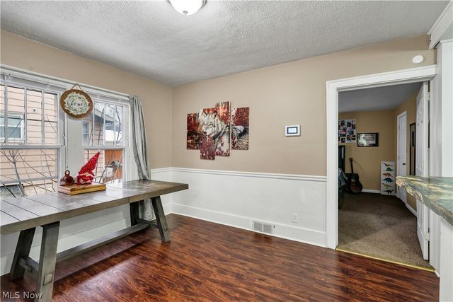 1464 Hollywood Street NE, Warren, OH 44483