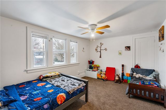 1464 Hollywood Street NE, Warren, OH 44483