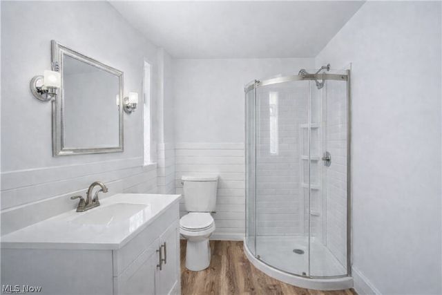 1464 Hollywood Street NE, Warren, OH 44483