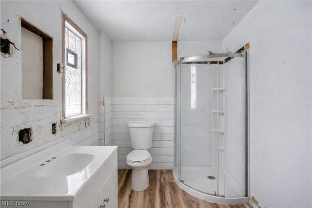 1464 Hollywood Street NE, Warren, OH 44483