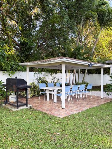 521 Hampton Road, West Palm Beach, FL 33405