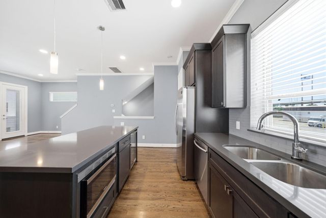 2702 Eado Grove Lane, Houston, TX 77003