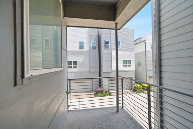 2702 Eado Grove Lane, Houston, TX 77003