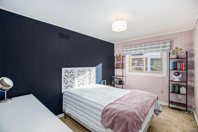 37815 Streamview Drive, Sterling Heights, MI 48312