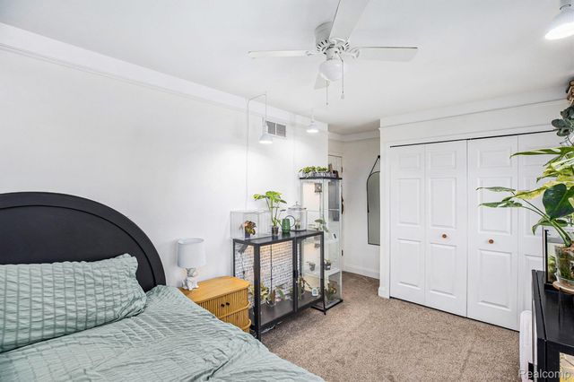 37815 Streamview Drive, Sterling Heights, MI 48312