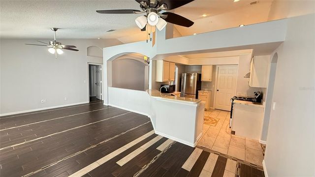 28818 MIDNIGHT STAR LOOP, Wesley Chapel, FL 33543