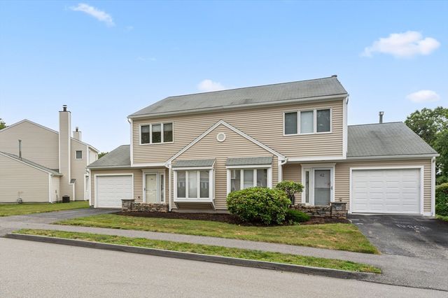 44 Oakwood Ln 44, Worcester, MA 01604