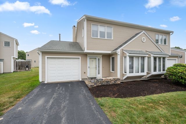 44 Oakwood Ln 44, Worcester, MA 01604