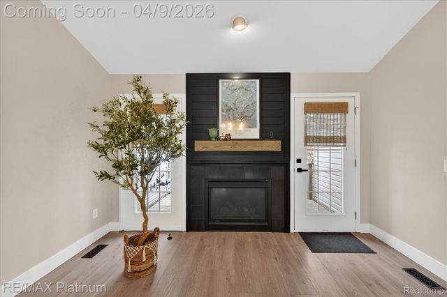 230 Leith Street, Brighton, MI 48116