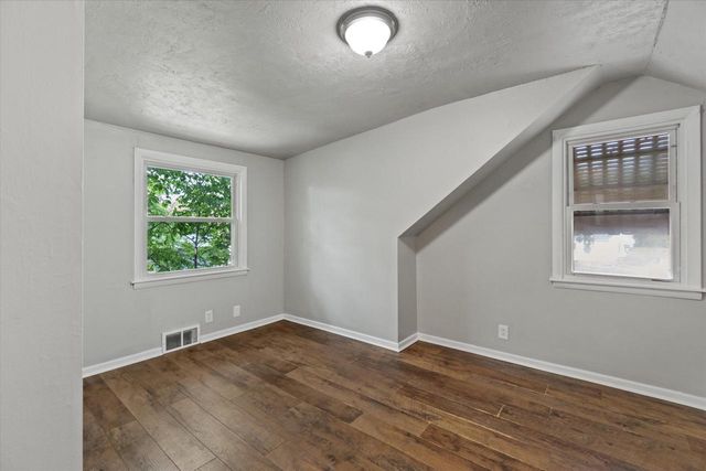 3368 S Chase AVENUE, Milwaukee, WI 53207