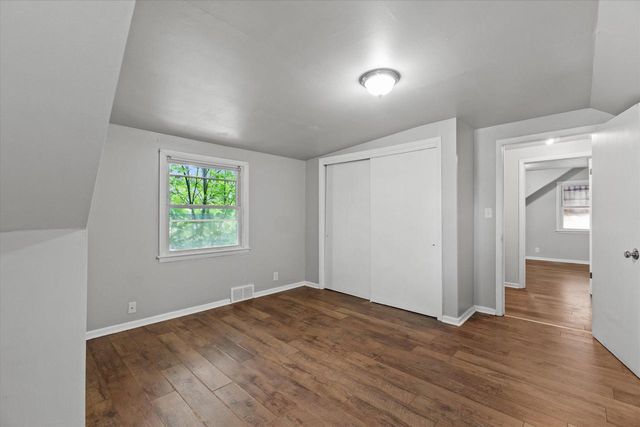 3368 S Chase AVENUE, Milwaukee, WI 53207