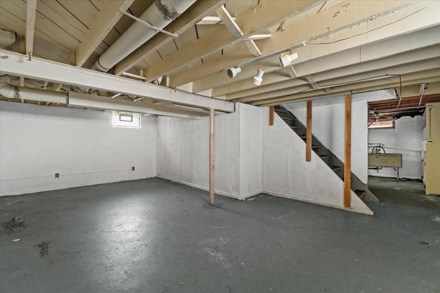 3368 S Chase AVENUE, Milwaukee, WI 53207