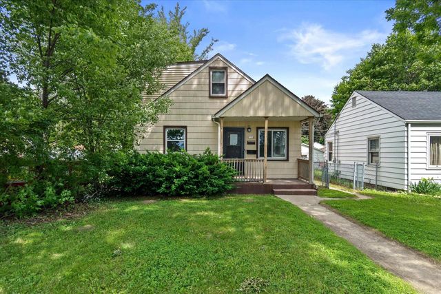 3368 S Chase AVENUE, Milwaukee, WI 53207