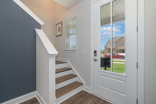 6413 Waymeet Dr, Spring Hill, TN 37174