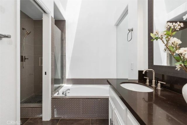 3 Haggerston Aisle, Irvine, CA 92603
